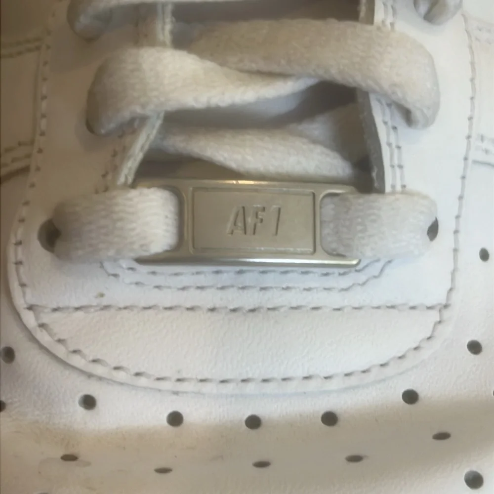 Nike Air Force 1 07' White Leather Men's Sneakers Size 11.5